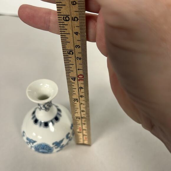 Vintage Made in Japan Tiny Porcelain Bud Vase Floral Asian Style - Picture 5 of 7